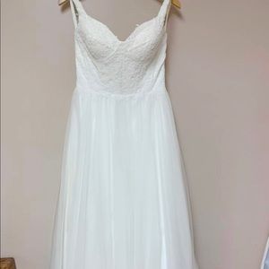 Lis Simon “Gloria” Wedding Gown